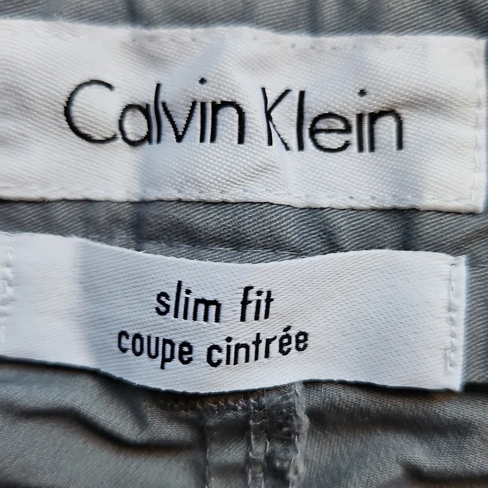 Calvin Klein Mens Slim Fit Dress Pant  32x30 Light Blue/Gray